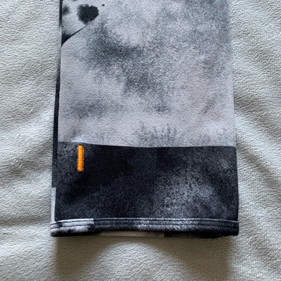 Lucy active tank cropped jumper - Picture 3 of 7